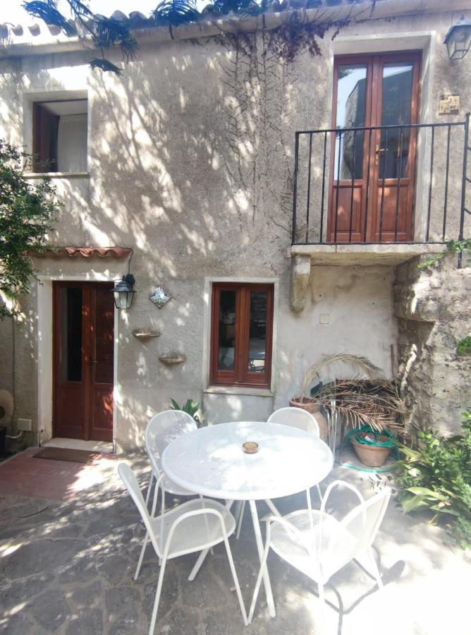 Cortile Via Sales 11 Apartment Erice Exterior foto